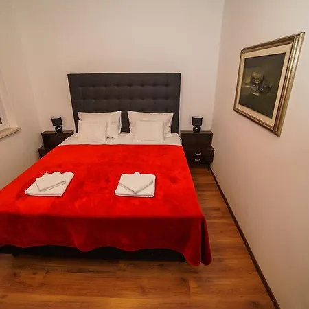 Alithia * Σπλιτ