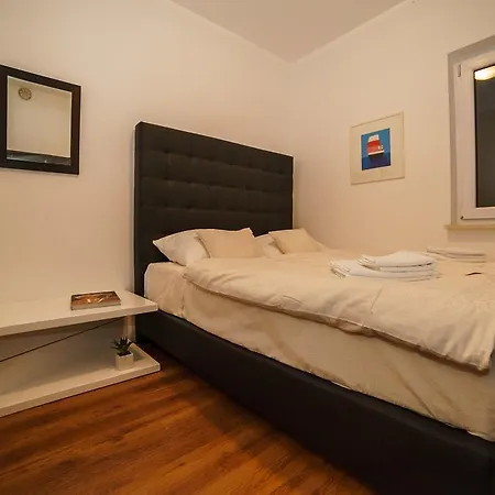 Alithia Apartment